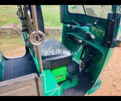 Bajaj RE 2 strokes wheel - 4